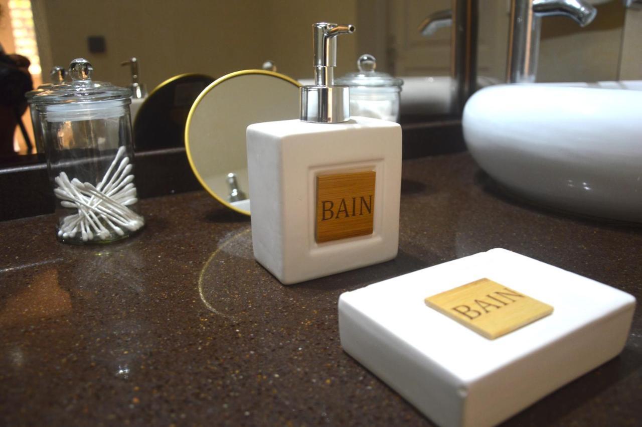 La Maison Blanche, Luxurious & Comfy ปาเปเอเต ภายนอก รูปภาพ