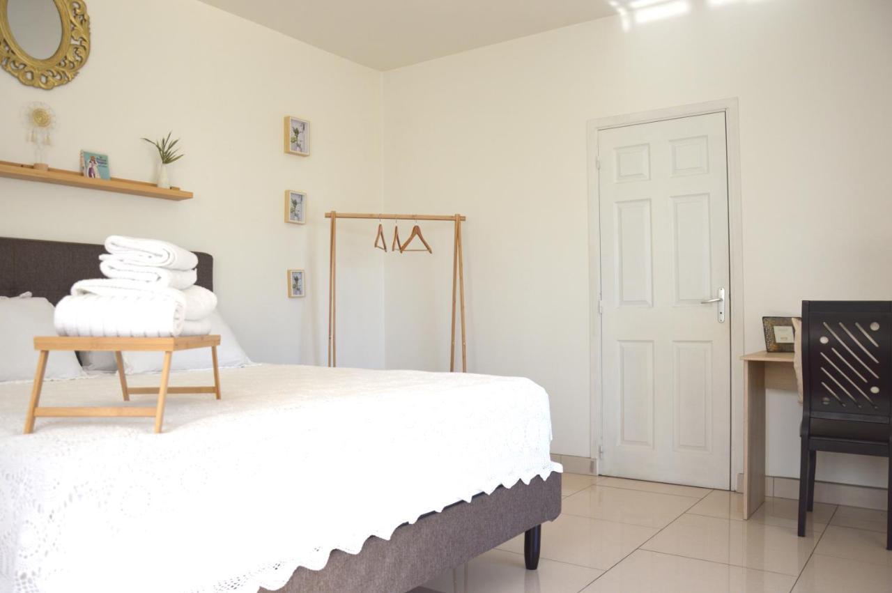 La Maison Blanche, Luxurious & Comfy ปาเปเอเต ภายนอก รูปภาพ