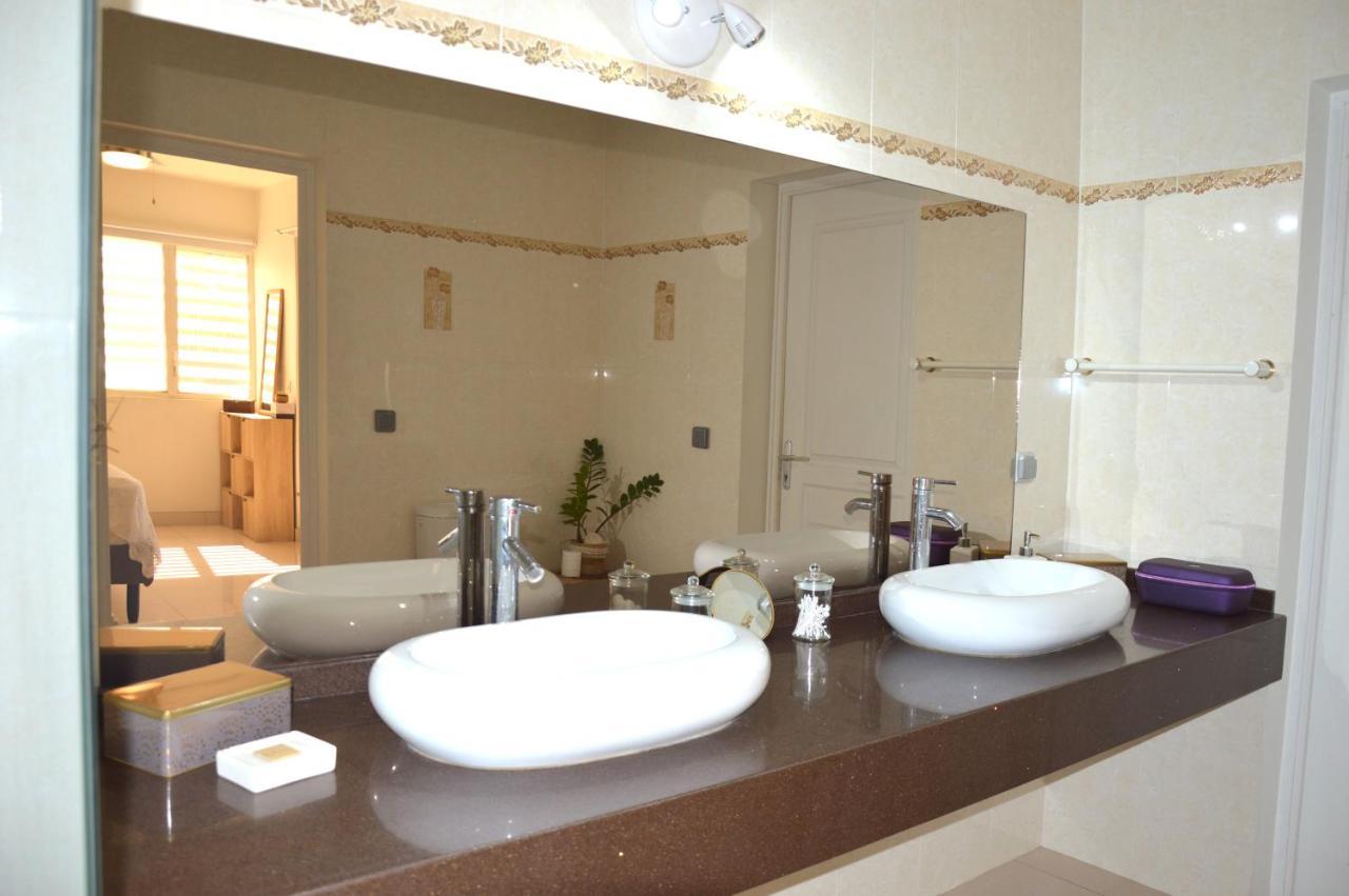 La Maison Blanche, Luxurious & Comfy ปาเปเอเต ภายนอก รูปภาพ